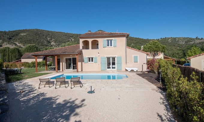 Vallon-Pont-d'Arc Villa | Villa des Montagnes for 8 people with private pool