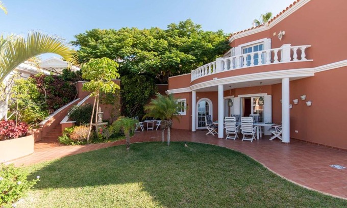 Costa Adeje Villa | Villa Poeta
