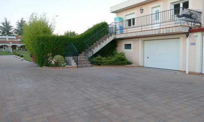 Villamayor House | Villamercedes 2. 4 people country house