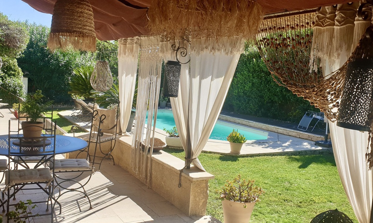 Bouillargues House | Charmante Maison de Village Avec Piscine