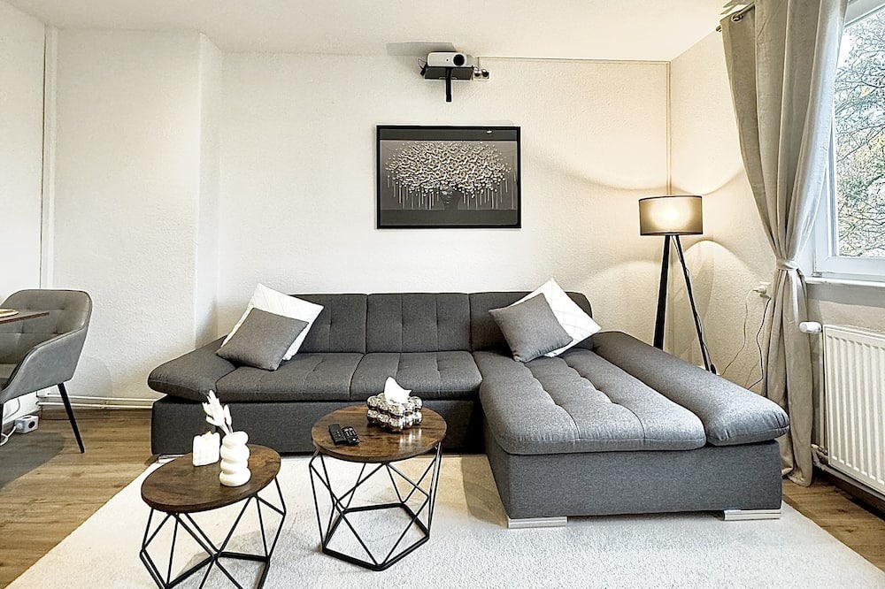 Ricklingen Apartment | Traumhaftes City Apartment Kinoleinwand Wifi