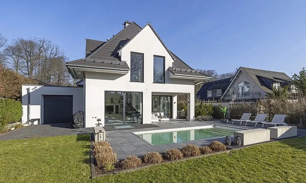 Bad Homburg v.d. Hoehe House | The Golden Home - A retreat full of warmth and style