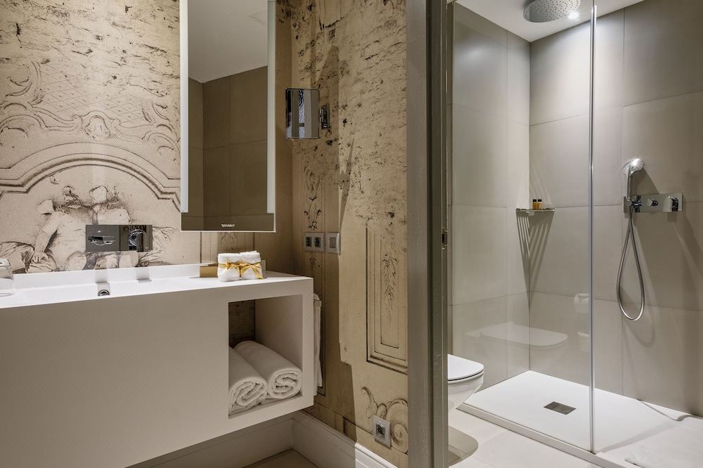 Photo of Bathroom in Sindicat