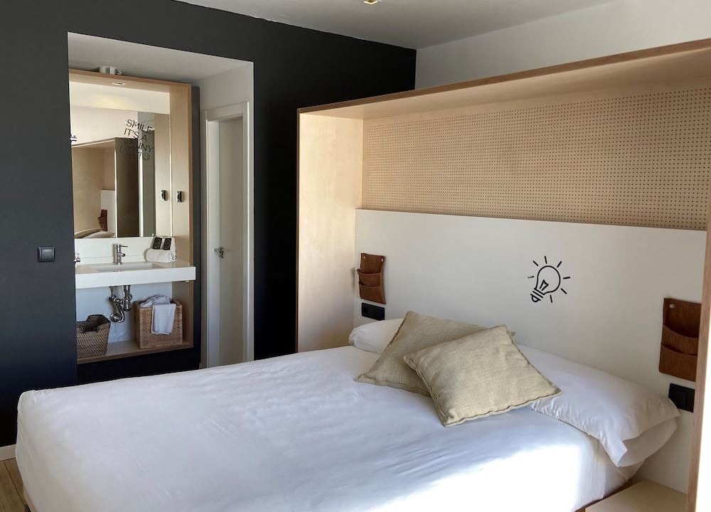 Photo of Bedroom in Santa Cruz