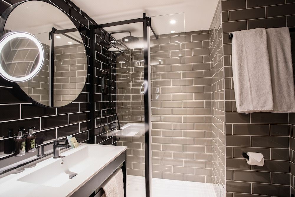Photo of Bathroom in Ferney-Voltaire