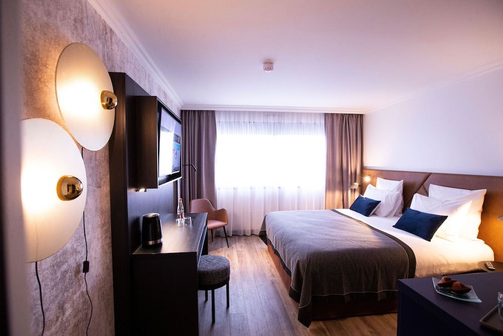 Photo of Bedroom in Ferney-Voltaire