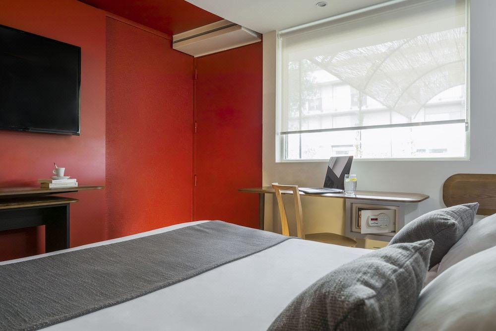 Photo of Bedroom in Saint Tronquet Business Park