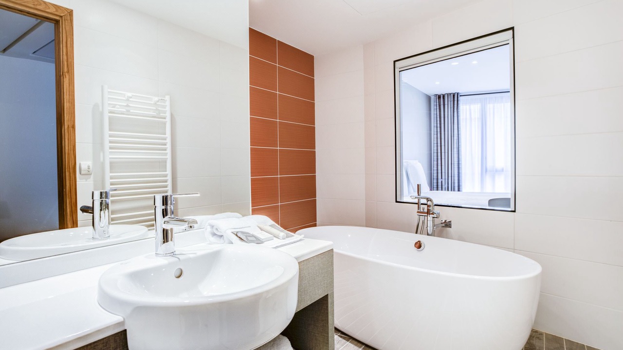 Photo of Bathroom in Le Bourg - Gare De Vaise
