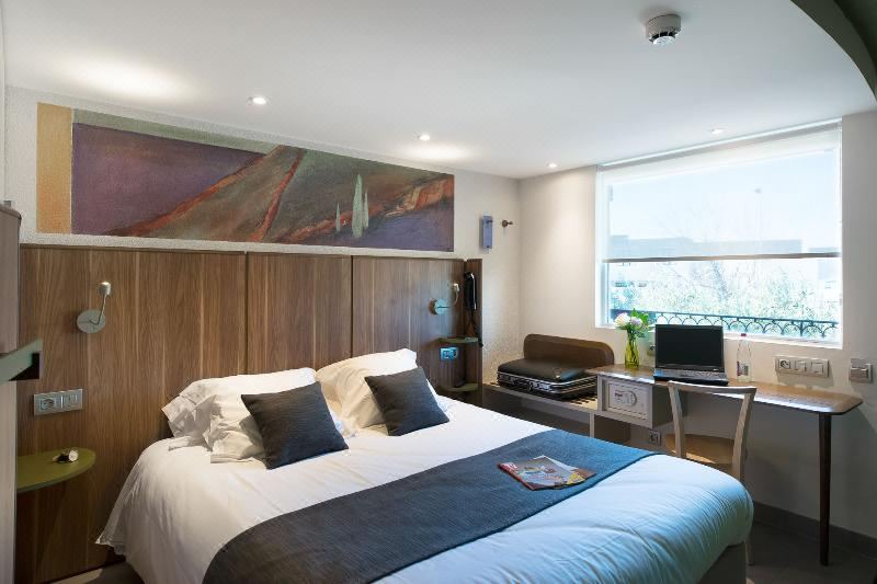 Photo of Bedroom in Saint Tronquet Business Park