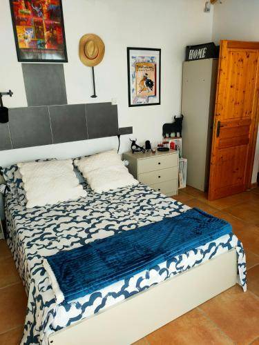Photo of Bedroom in Ledenon