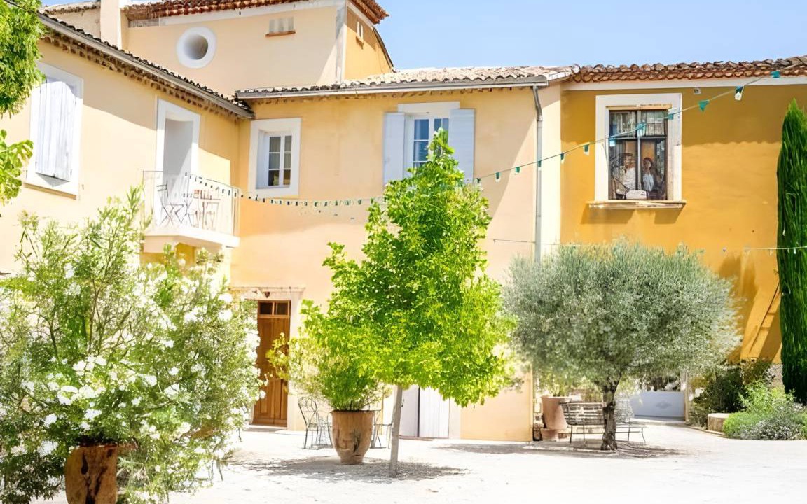 Photo of Others in Chateauneuf-de-Gadagne