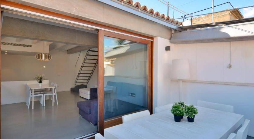 Photo of Patio Balcony in La Llotja-Born