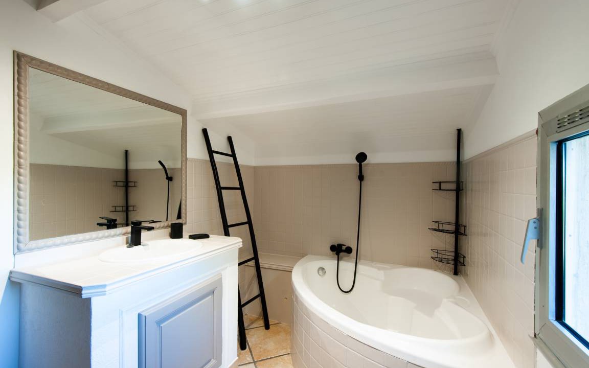 Photo of Bathroom in Entressen