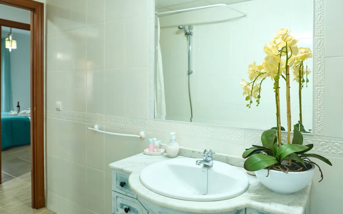 Photo of Bathroom in La Trinidad-San Juan y Todos los Santos