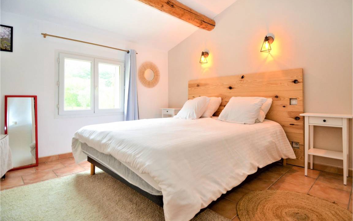 Photo of Bedroom in Saint-Quentin-la-Poterie