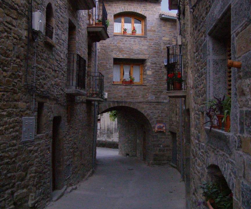 Photo of Buildings in Camporrotuno