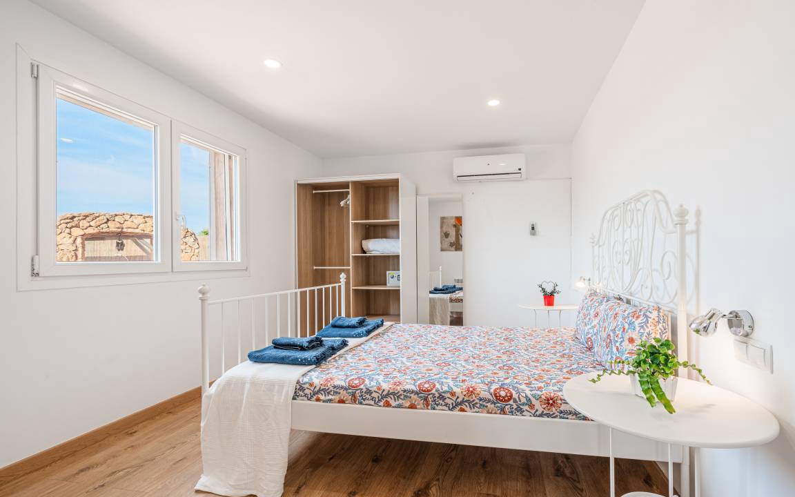 Photo of Bedroom in Es Garrovers