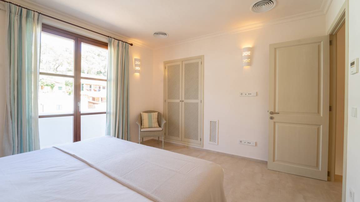 Photo of Bedroom in Cala Figuera