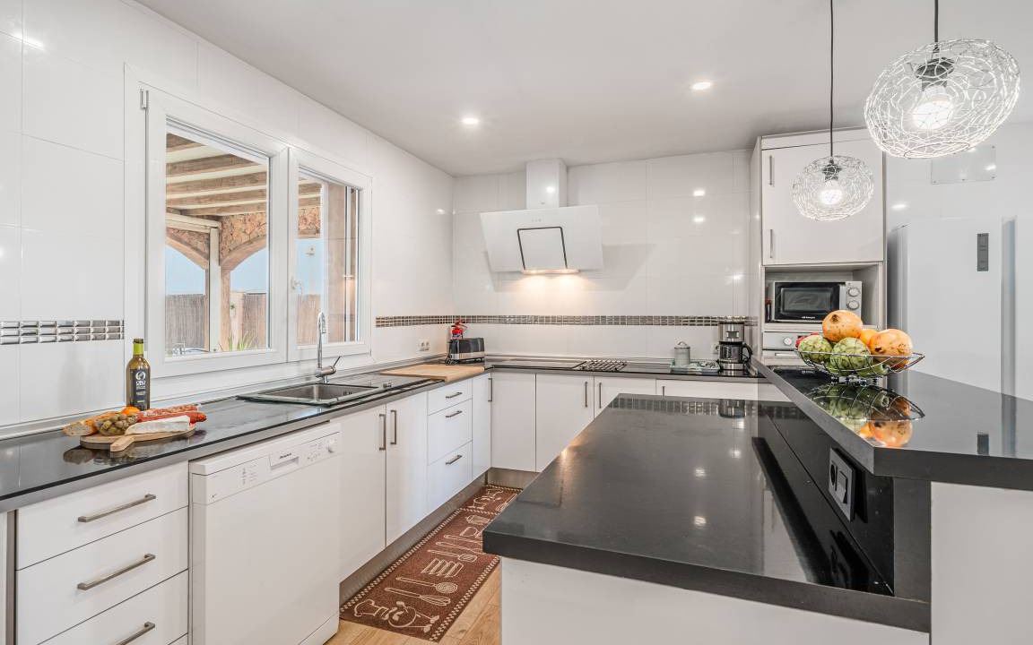 Photo of Kitchen in Es Garrovers