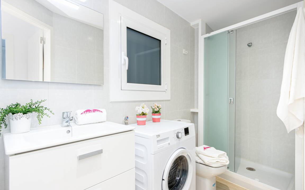 Photo of Bathroom in Roses Town Center
