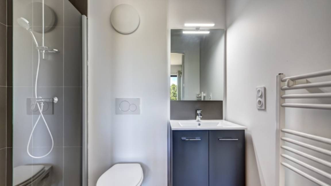 Photo of Bathroom in Motz