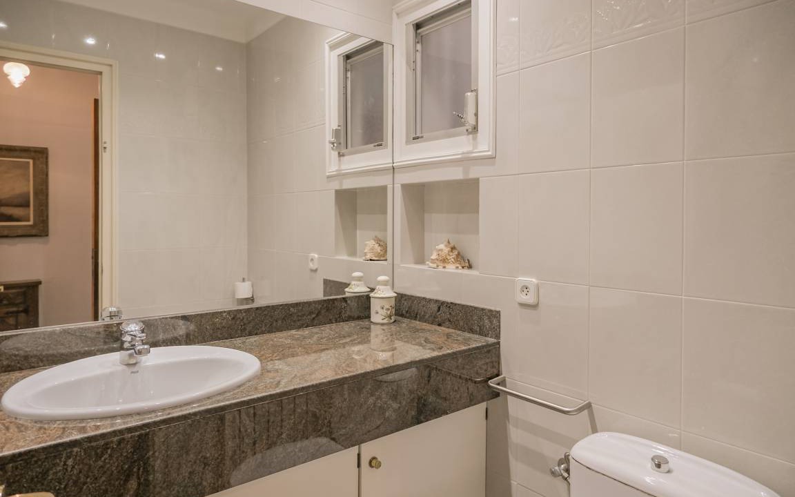 Photo of Bathroom in Besalu