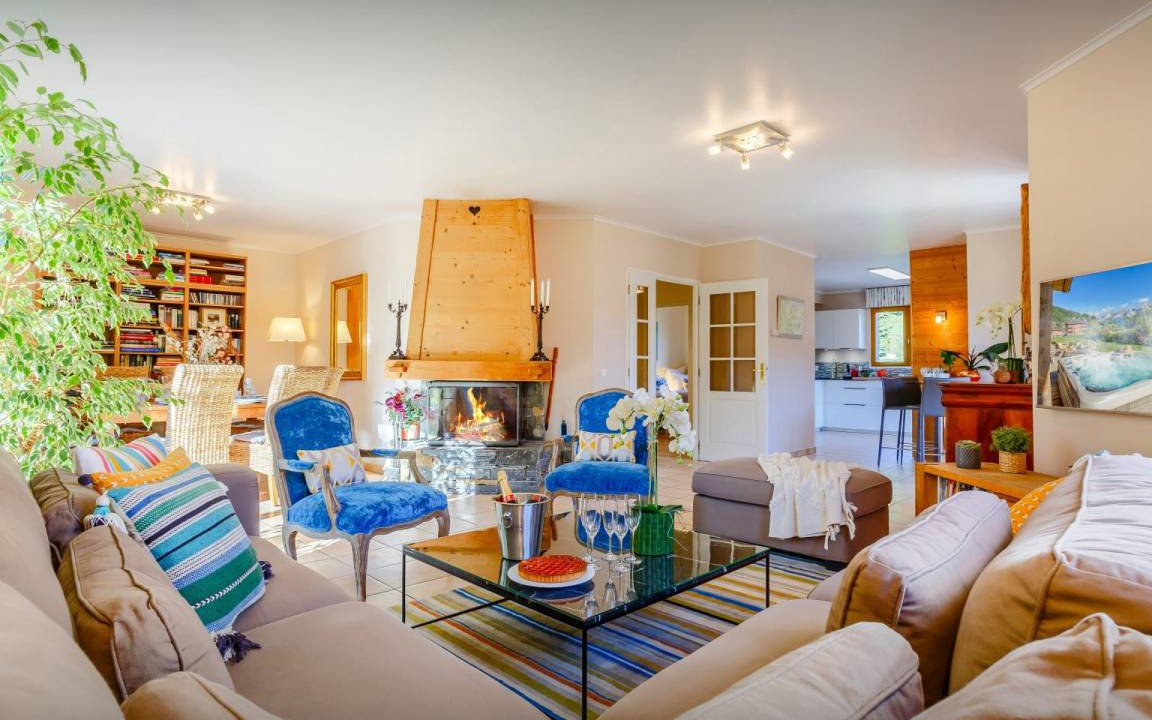 Photo of Livingroom in Thones