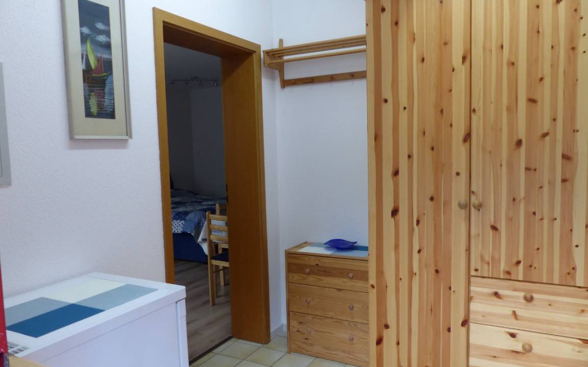 Photo of Others in Russee - Hammer