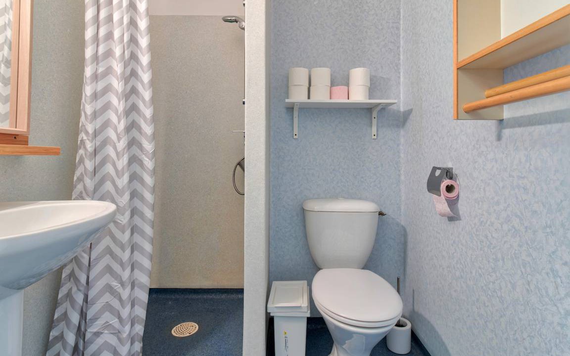 Photo of Bathroom in Genos