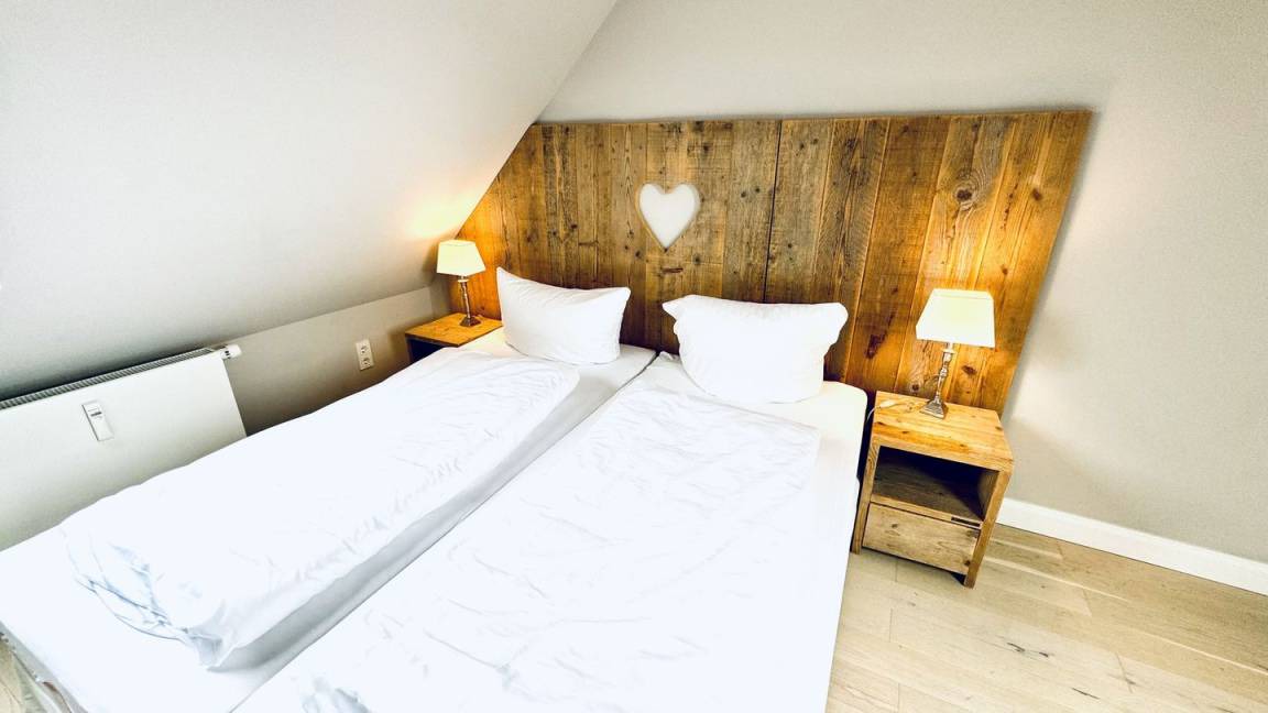 Photo of Bedroom in List