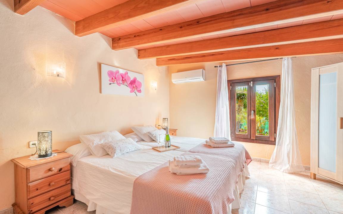 Photo of Bedroom in Campanet