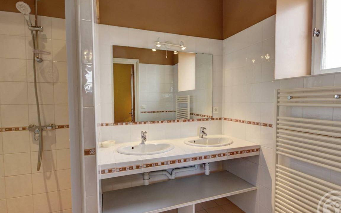 Photo of Kitchen in Chalain-le-Comtal