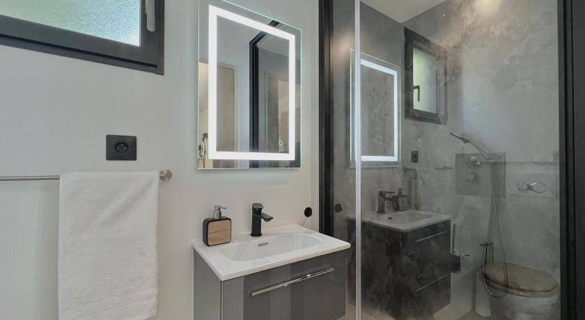 Photo of Bathroom in Domessargues