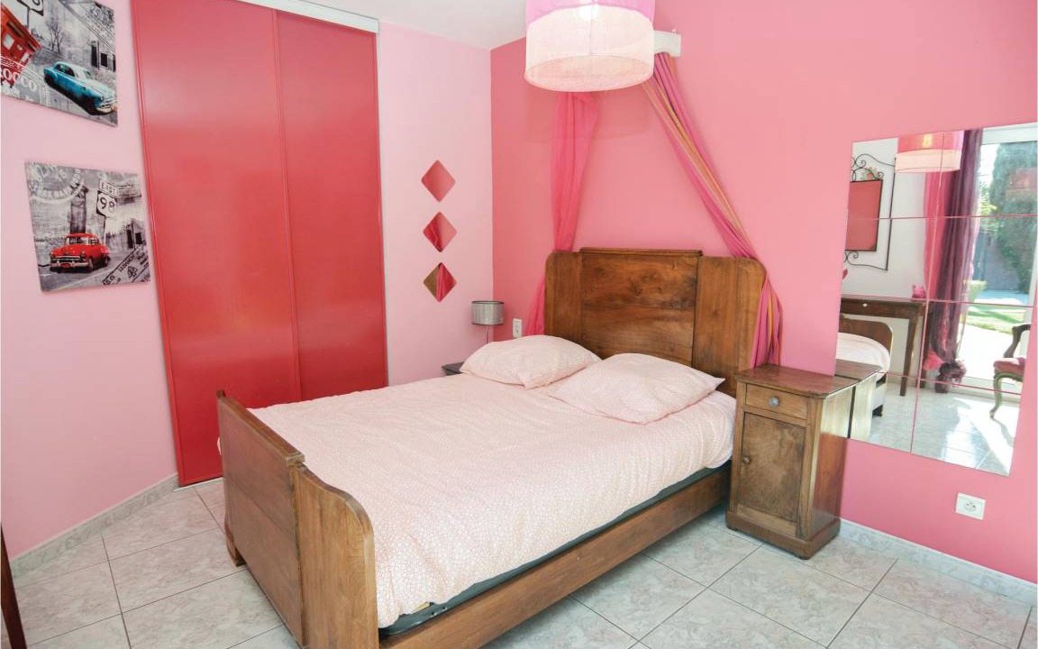 Photo of Bedroom in Eyguieres