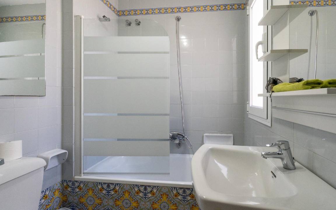 Photo of Bathroom in New Golden Mile