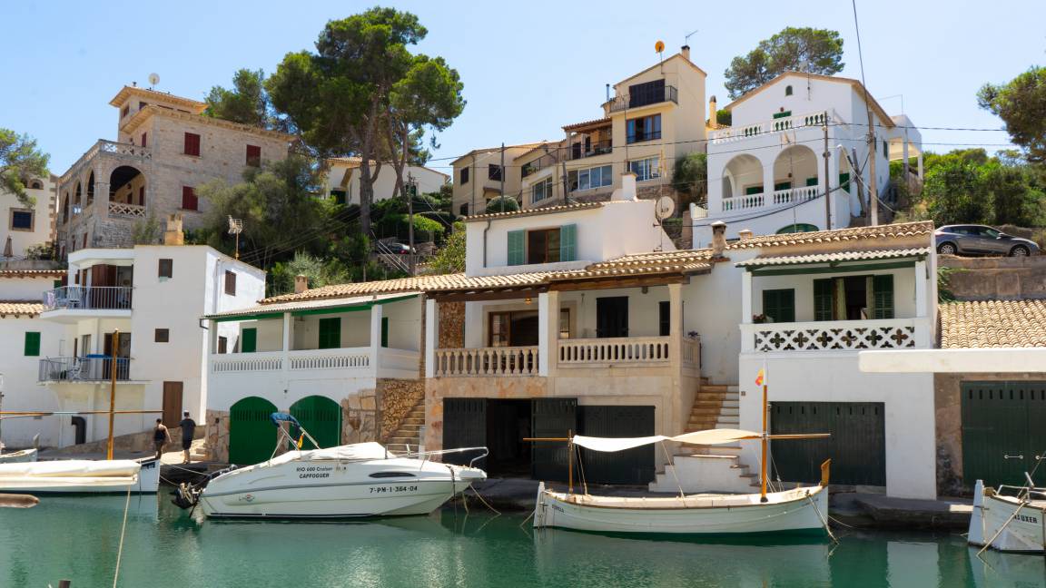 Photo of Buildings in Cala Figuera