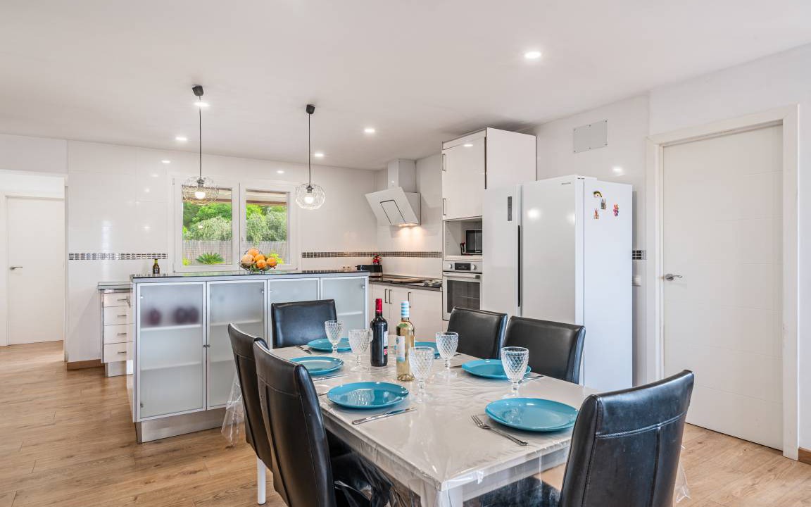 Photo of Kitchen in Es Garrovers