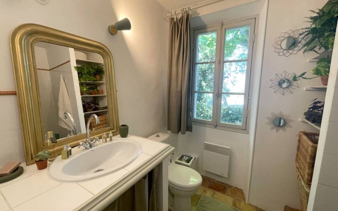 Photo of Bathroom in Lambesc
