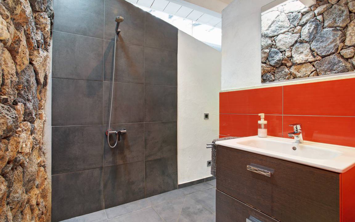 Photo of Bathroom in Haria