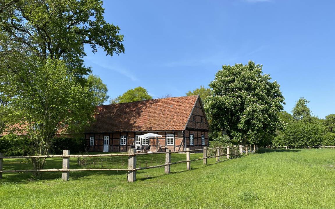 Photo of Others in Gilten