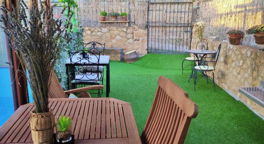 Photo of Patio Balcony in Tronchon