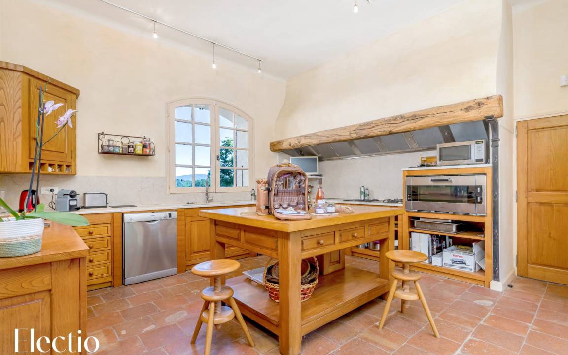 Photo of Kitchen in Le Puy-Sainte-Reparade