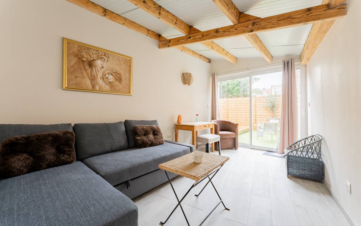 Photo of Livingroom in Lens