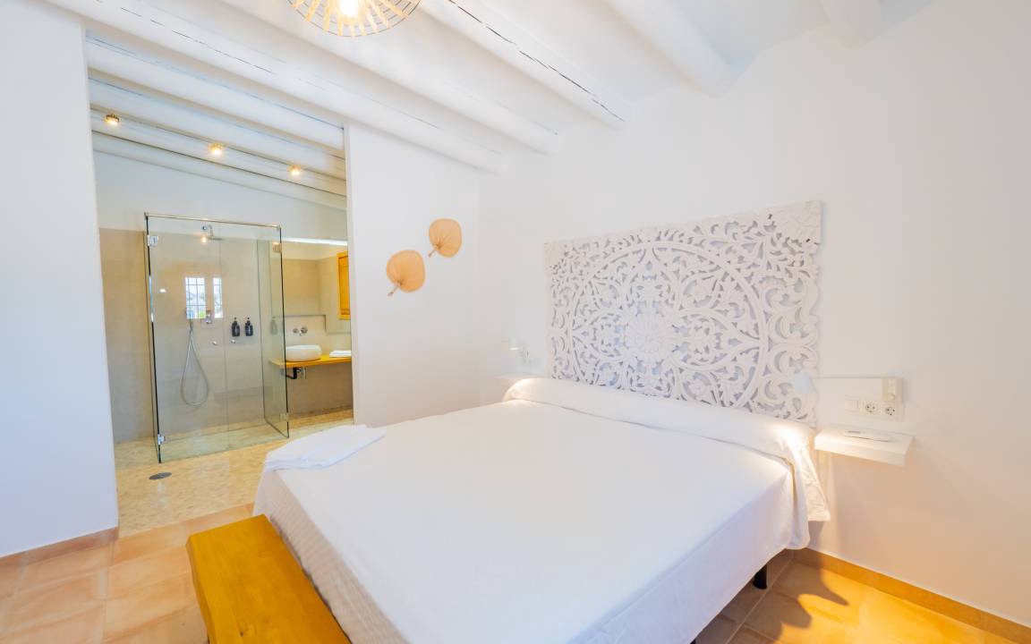 Photo of Bedroom in Coin