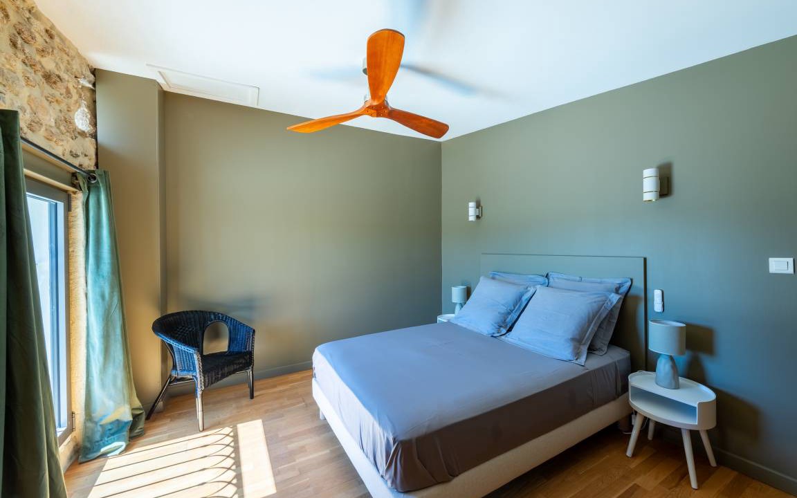 Photo of Bedroom in Suze-la-Rousse