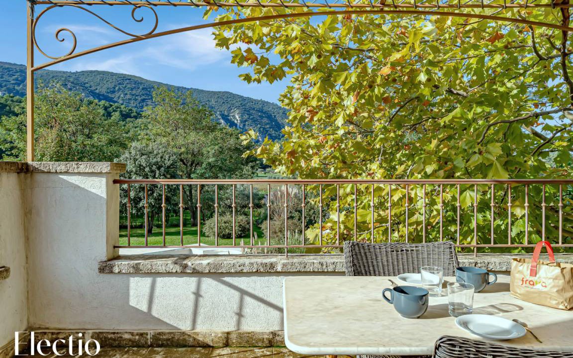 Photo of Patio Balcony in Oppede