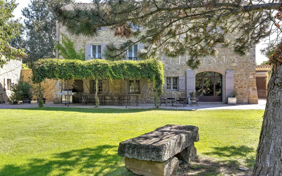 Photo of Buildings in Entraigues-sur-la-Sorgue