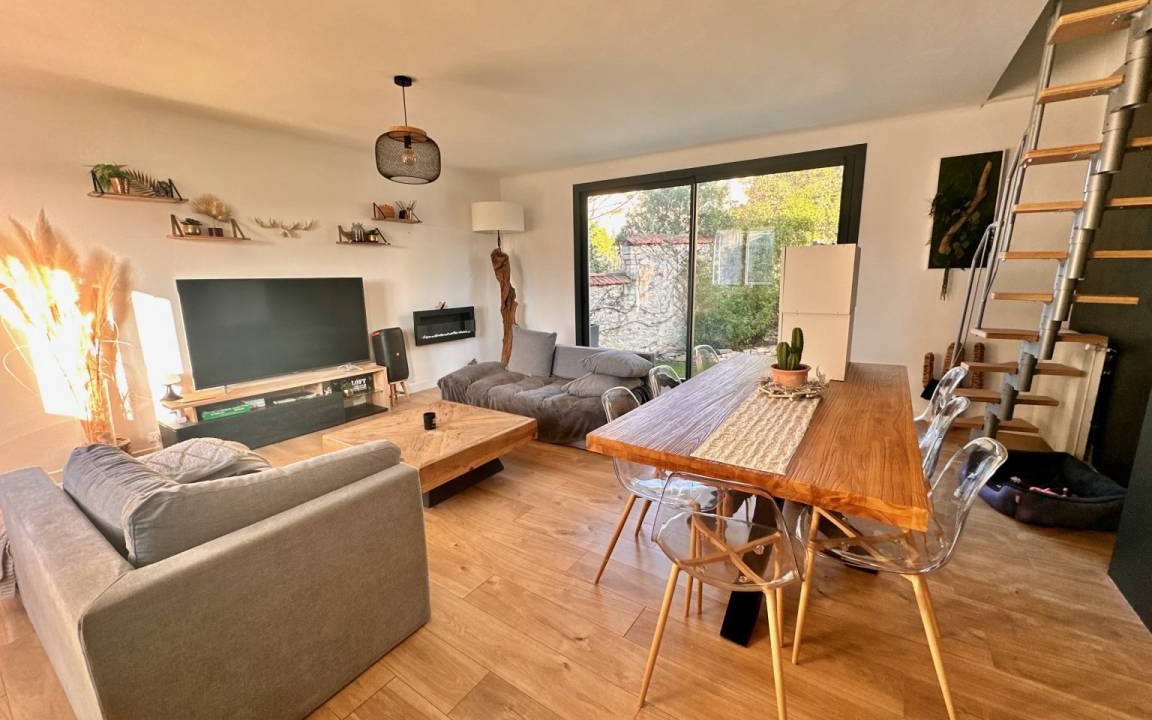 Photo of Livingroom in Cadereau