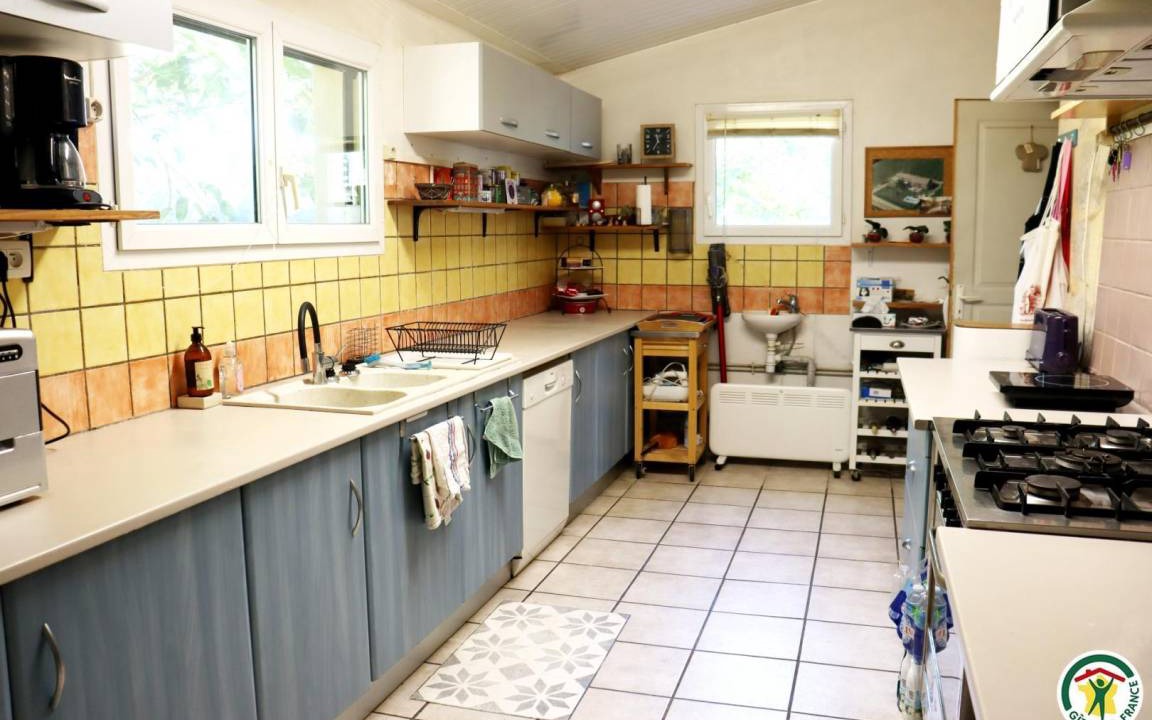Photo of Kitchen in Suze-la-Rousse