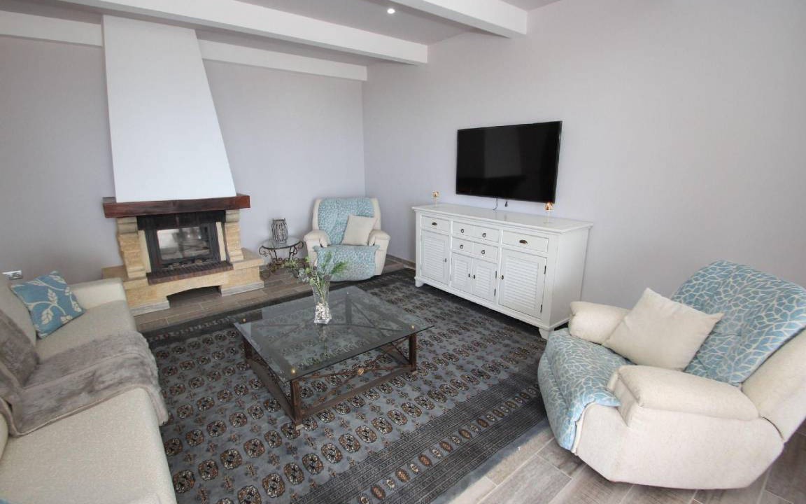 Photo of Livingroom in Chio
